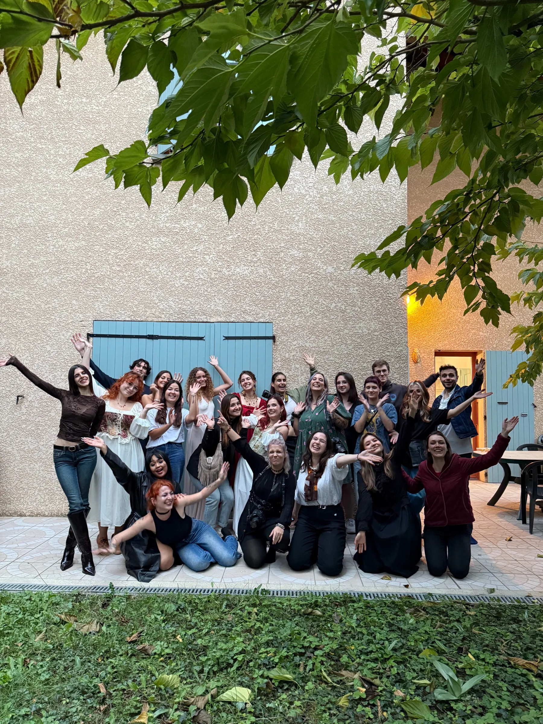 Scène de groupe pendant l'édition Éphémère à Lyon.