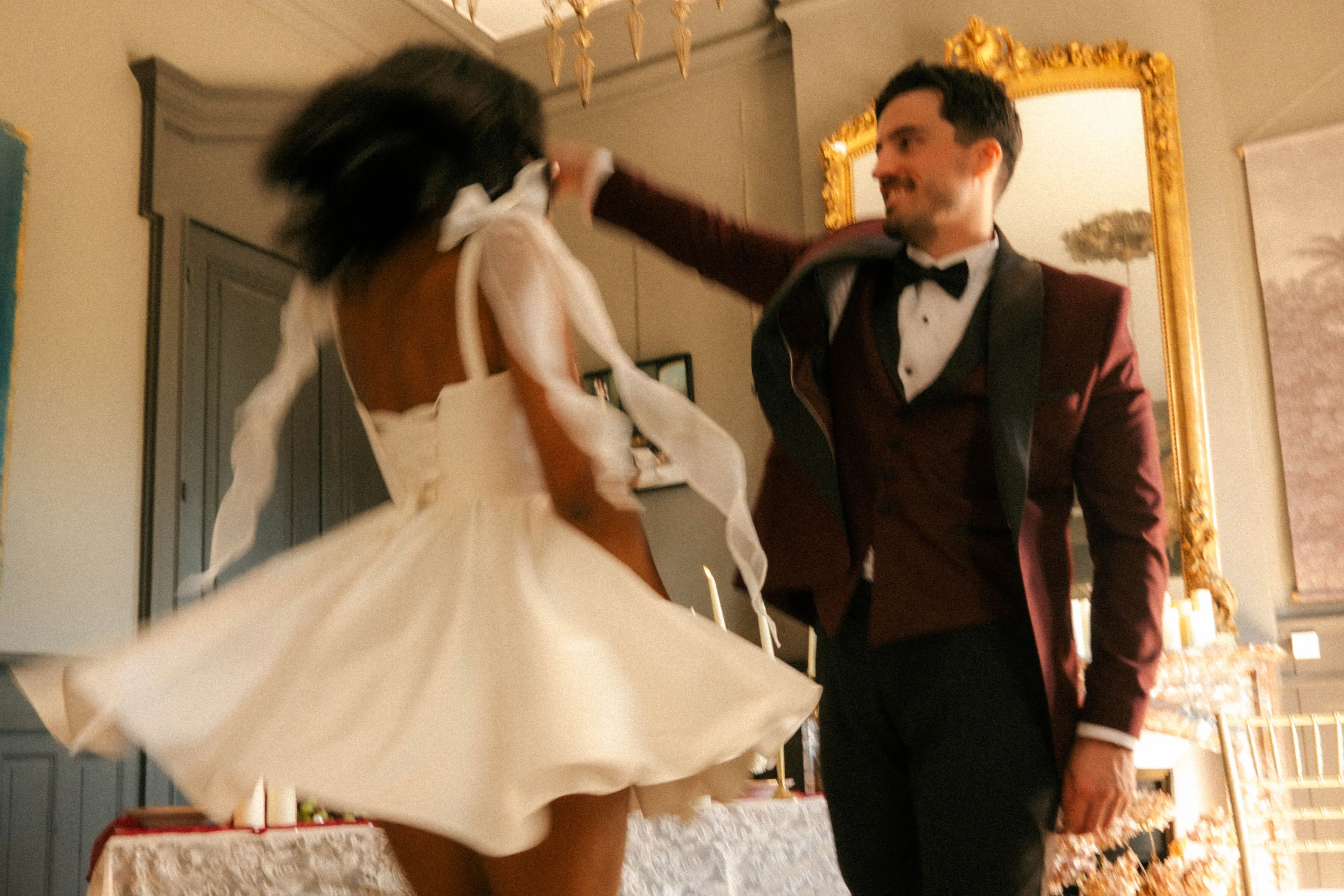 Édition Mariage au manoir de Collonges-au-Mont-d'Or, robe de mariée, photo @lys_ette.